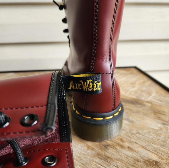 New Dr Martens lace up boot cherry red ladies - Picture 3 of 11
